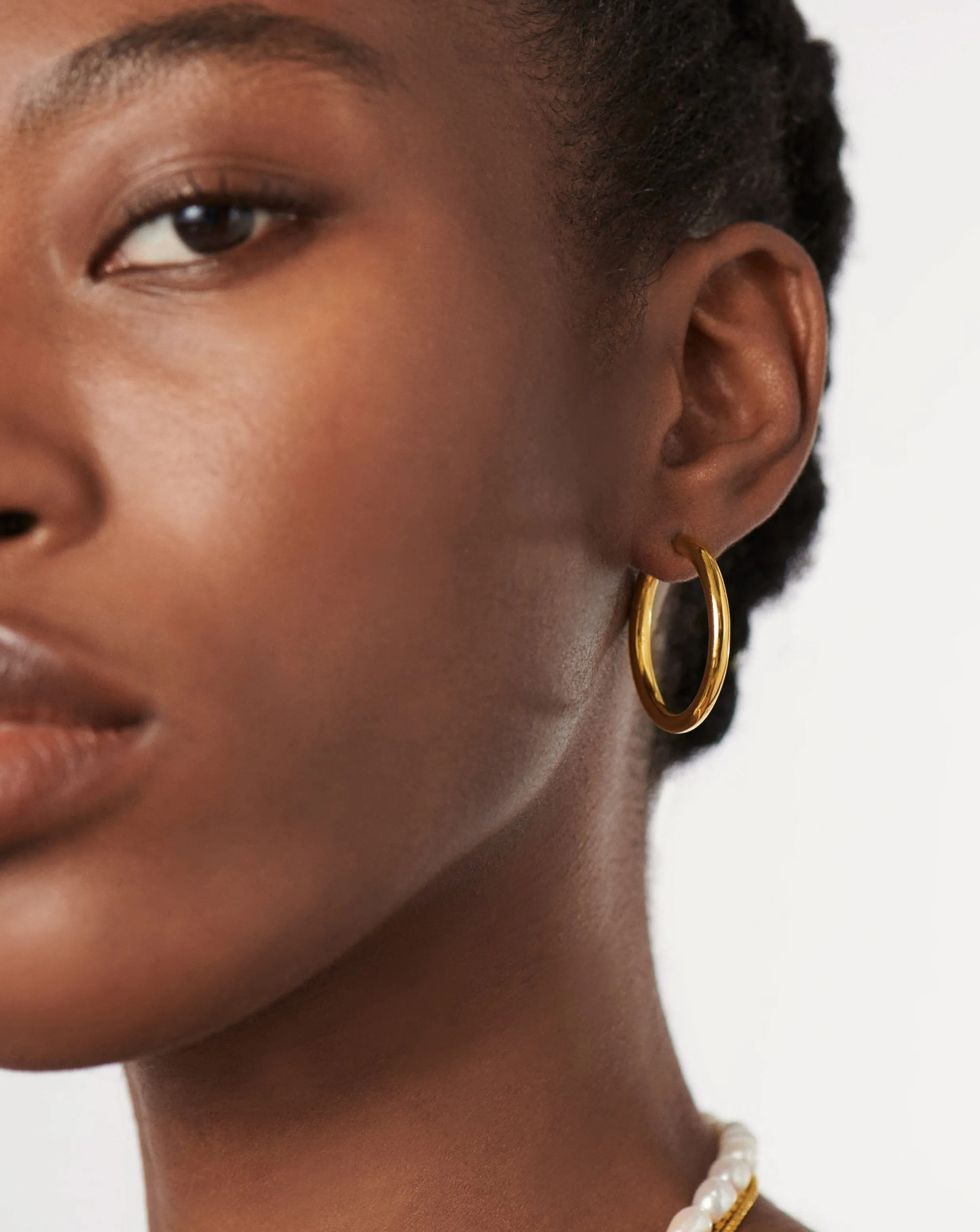 Classic Tunnel Medium Hoop Earrings | 18ct Gold Plated