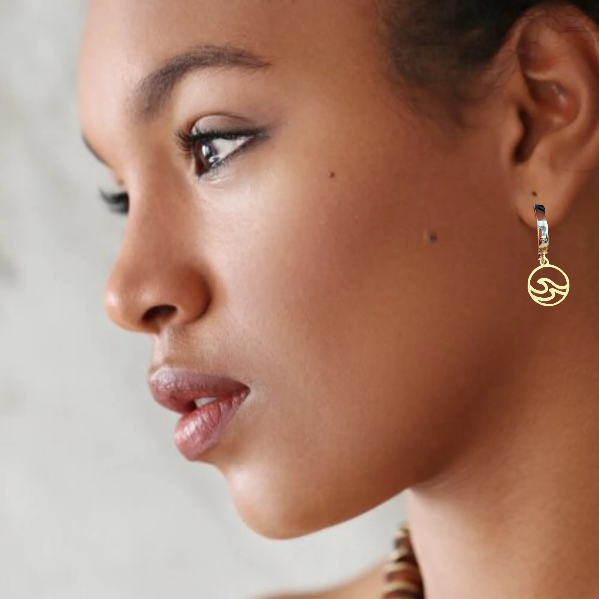 Gold Ocean Wave Hoop earrings, 16mm Hoop Drop